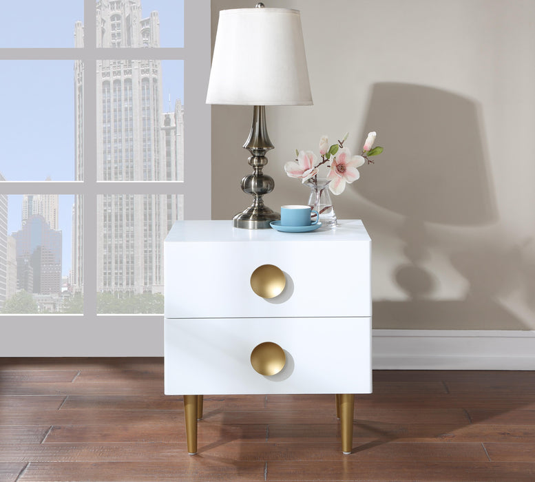 Zayne White Night Stand